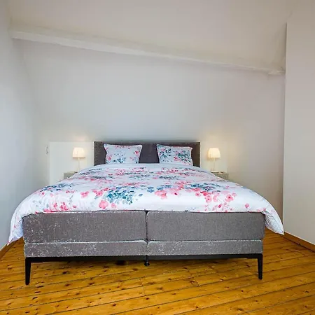 Louise Οστένδη